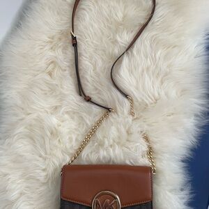 Michael Kors Crossbody Bag